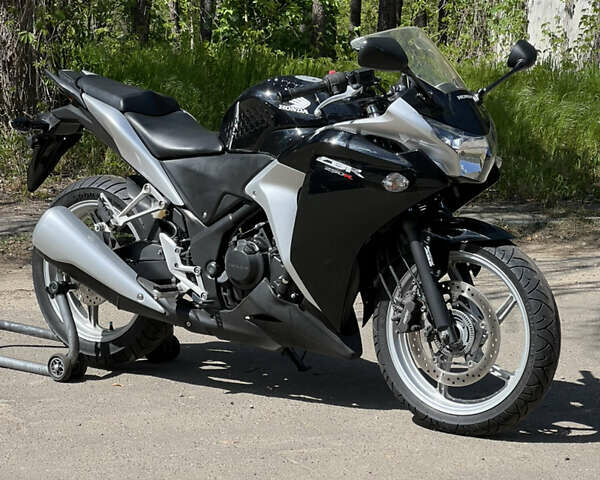 Хонда CBR 250R, объемом двигателя 0.25 л и пробегом 25 тыс. км за 2600 $, фото 1 на Automoto.ua