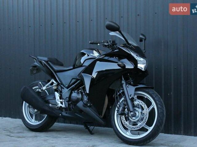Хонда CBR 250R, объемом двигателя 0.25 л и пробегом 4 тыс. км за 3000 $, фото 1 на Automoto.ua