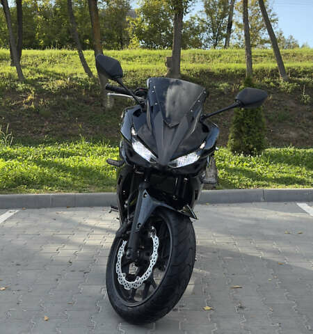 Чорний Хонда CBR 400R, об'ємом двигуна 0.4 л та пробігом 19 тис. км за 4500 $, фото 1 на Automoto.ua