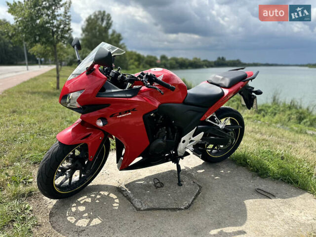 Красный Хонда CBR 400R, объемом двигателя 0.4 л и пробегом 30 тыс. км за 4500 $, фото 1 на Automoto.ua