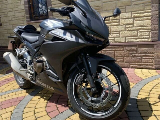 Хонда CBR 400R, объемом двигателя 0 л и пробегом 0 тыс. км за 5500 $, фото 1 на Automoto.ua