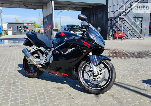 Серый Хонда CBR 600, объемом двигателя 0.6 л и пробегом 52 тыс. км за 4500 $, фото 1 на Automoto.ua