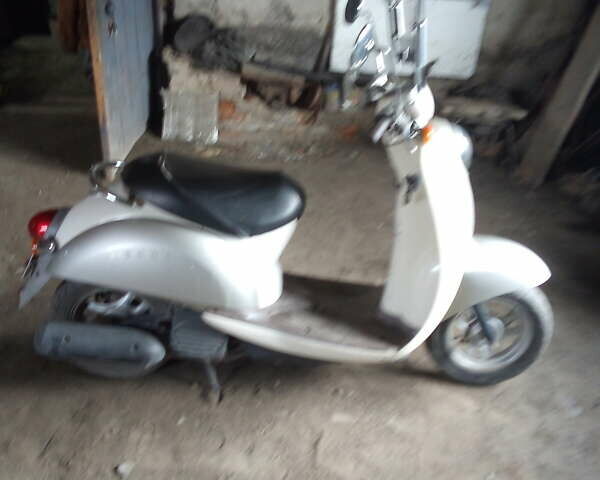 Білий Хонда Crea Scoopy AF-55, об'ємом двигуна 0.05 л та пробігом 6 тис. км за 650 $, фото 1 на Automoto.ua