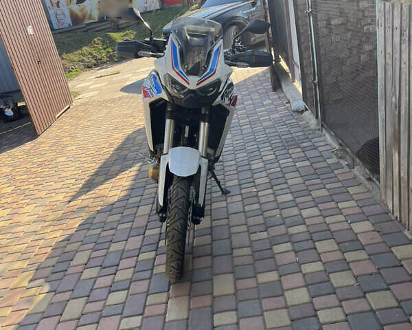 Хонда CRF 1100L Africa Twin, объемом двигателя 1 л и пробегом 11 тыс. км за 7000 $, фото 1 на Automoto.ua