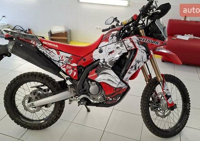 Красный Хонда CRF 300 Rally, объемом двигателя 0.29 л и пробегом 4 тыс. км за 6500 $, фото 1 на Automoto.ua