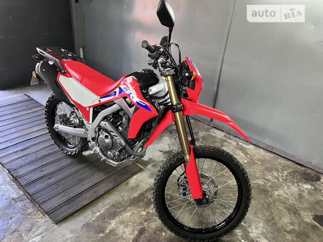 Красный Хонда CRF 300L, объемом двигателя 0 л и пробегом 8 тыс. км за 5900 $, фото 1 на Automoto.ua
