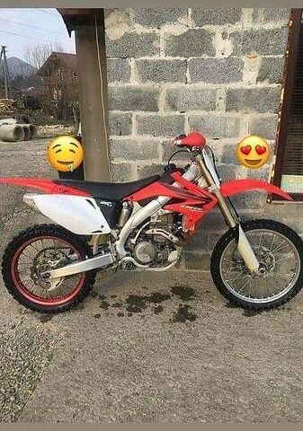 Хонда CRF 450, об'ємом двигуна 0 л та пробігом 1 тис. км за 2300 $, фото 1 на Automoto.ua