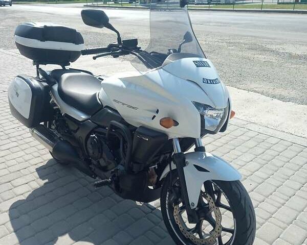 Белый Хонда CTX 700N, объемом двигателя 0.67 л и пробегом 20 тыс. км за 6300 $, фото 1 на Automoto.ua