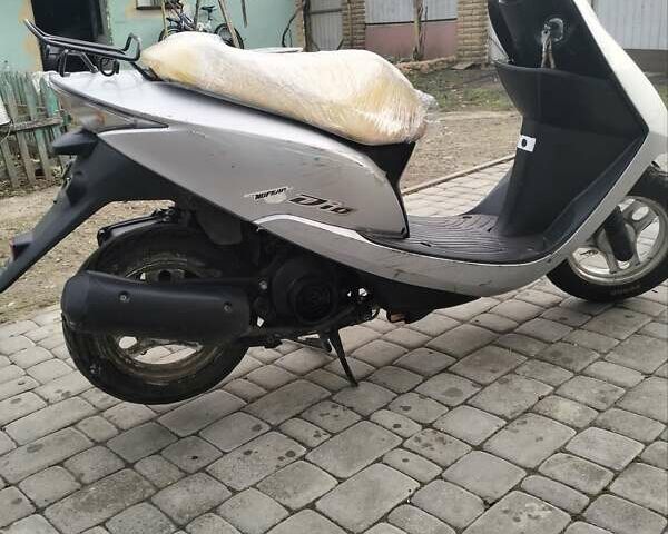 Серый Хонда Dio AF-68, объемом двигателя 0.5 л и пробегом 100 тыс. км за 359 $, фото 1 на Automoto.ua