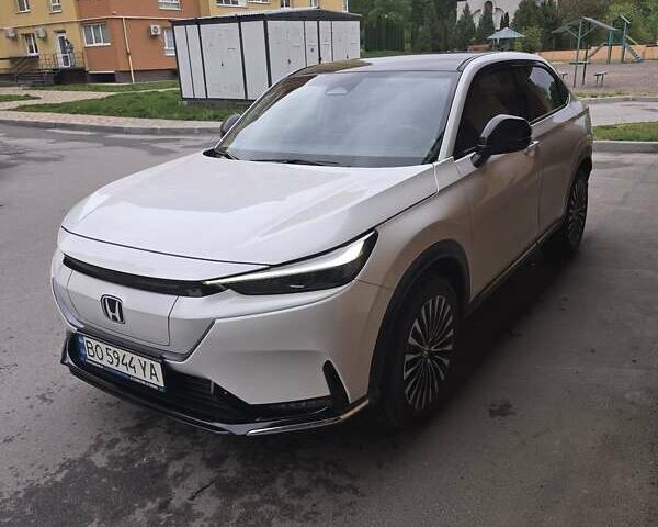 Белый Хонда eNS1, объемом двигателя 0 л и пробегом 40 тыс. км за 21000 $, фото 1 на Automoto.ua