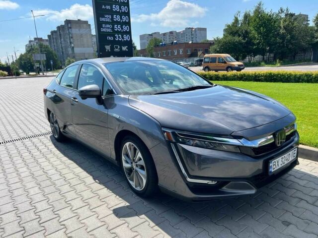 Серый Хонда FCX Clarity, объемом двигателя 1.5 л и пробегом 152 тыс. км за 15450 $, фото 1 на Automoto.ua