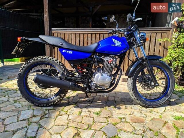 Синий Хонда FTR 223, объемом двигателя 0.22 л и пробегом 27 тыс. км за 2825 $, фото 1 на Automoto.ua