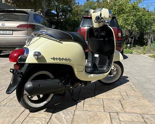 Бежевый Хонда Giorno AF-24, объемом двигателя 0.05 л и пробегом 10 тыс. км за 820 $, фото 1 на Automoto.ua