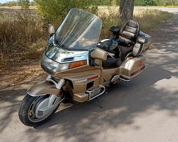 Бежевий Хонда GL 1500 Gold Wing, об'ємом двигуна 0 л та пробігом 80 тис. км за 6000 $, фото 1 на Automoto.ua