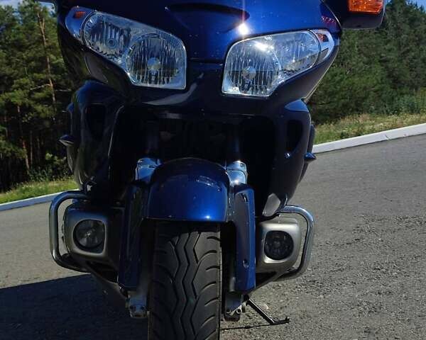 Синий Хонда GL 1800 Gold Wing Tour, объемом двигателя 1.8 л и пробегом 94 тыс. км за 10500 $, фото 1 на Automoto.ua