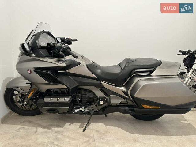 Хонда Gold Wing GL 1800, объемом двигателя 1.6 л и пробегом 17 тыс. км за 26000 $, фото 1 на Automoto.ua