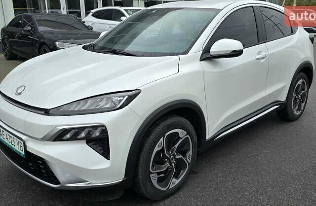 Белый Хонда M-NV, объемом двигателя 0 л и пробегом 15 тыс. км за 18700 $, фото 1 на Automoto.ua