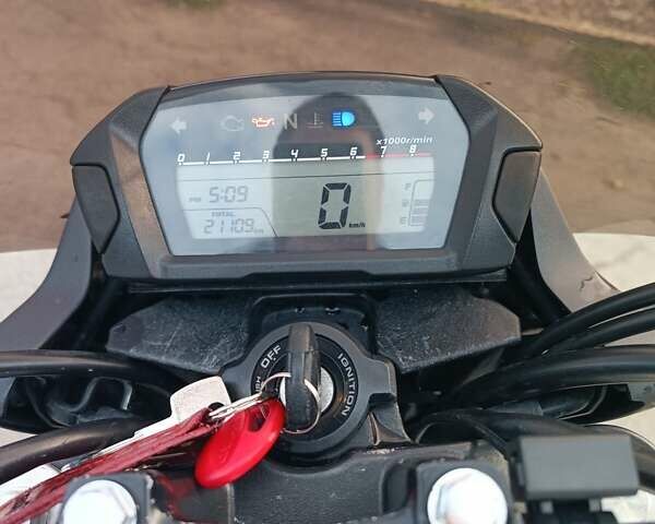 Белый Хонда NC 750S, объемом двигателя 0.74 л и пробегом 21 тыс. км за 5800 $, фото 1 на Automoto.ua