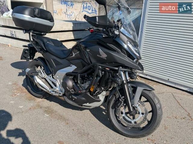 Черный Хонда NC 750X, объемом двигателя 0.75 л и пробегом 13 тыс. км за 10600 $, фото 1 на Automoto.ua