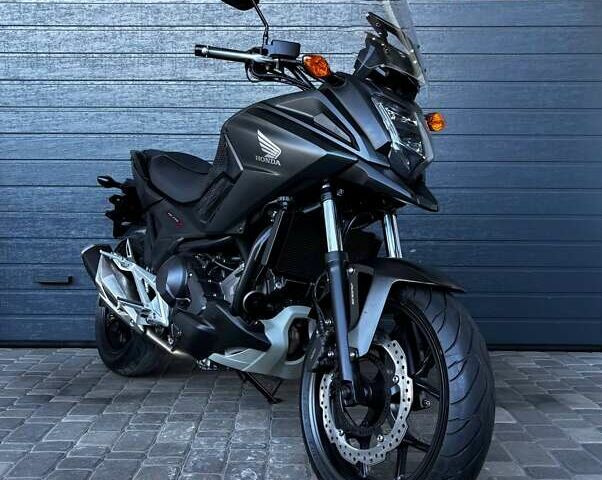 Черный Хонда NC 750X, объемом двигателя 0.75 л и пробегом 22 тыс. км за 8000 $, фото 1 на Automoto.ua