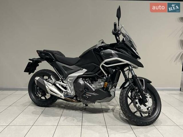 Черный Хонда NC 750X, объемом двигателя 0 л и пробегом 5 тыс. км за 9500 $, фото 1 на Automoto.ua