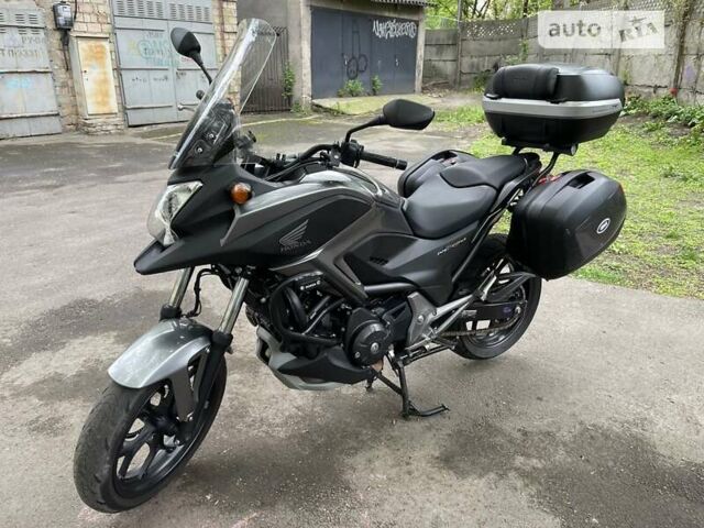 Сірий Хонда NC 750X, об'ємом двигуна 0.75 л та пробігом 42 тис. км за 8000 $, фото 1 на Automoto.ua