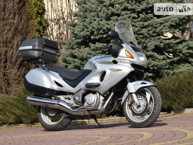 Сірий Хонда NT 650V Deauville, об'ємом двигуна 0.65 л та пробігом 33 тис. км за 3150 $, фото 1 на Automoto.ua