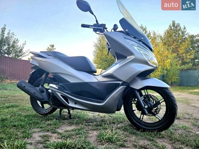 Хонда PCX 150, объемом двигателя 0 л и пробегом 25 тыс. км за 2399 $, фото 1 на Automoto.ua