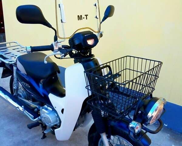 Хонда Super Cub 50, объемом двигателя 4.99 л и пробегом 11 тыс. км за 1000 $, фото 1 на Automoto.ua
