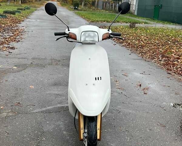 Білий Хонда Tact AF-16, об'ємом двигуна 0 л та пробігом 8 тис. км за 213 $, фото 1 на Automoto.ua