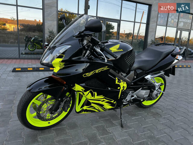 Чорний Хонда VFR 800F Interceptor, об'ємом двигуна 0.78 л та пробігом 60 тис. км за 4500 $, фото 1 на Automoto.ua