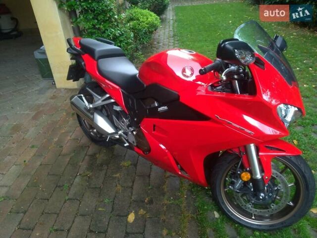 Червоний Хонда VFR 800F Interceptor, об'ємом двигуна 0.8 л та пробігом 15 тис. км за 10900 $, фото 1 на Automoto.ua