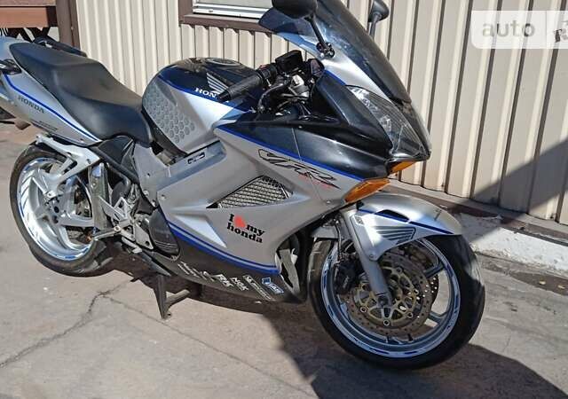 Хонда VFR 800F Interceptor, об'ємом двигуна 0 л та пробігом 58 тис. км за 4000 $, фото 1 на Automoto.ua