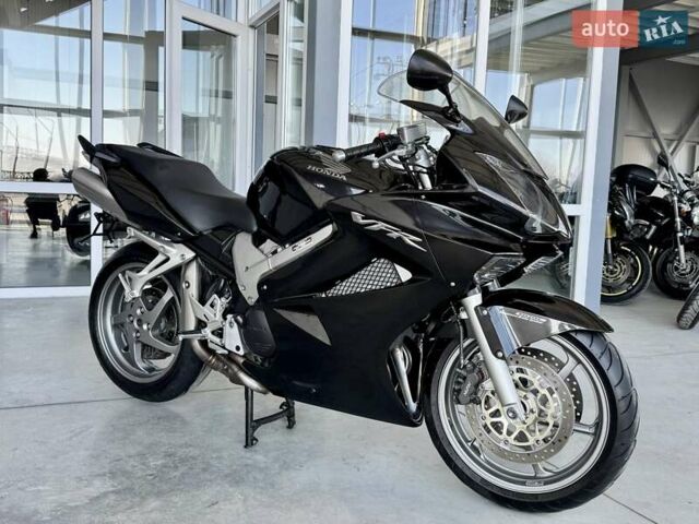 Хонда VFR 800F Interceptor, объемом двигателя 0.8 л и пробегом 34 тыс. км за 5999 $, фото 1 на Automoto.ua