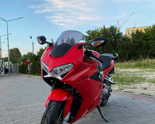 Хонда VFR 800F Interceptor, объемом двигателя 0.8 л и пробегом 28 тыс. км за 8500 $, фото 1 на Automoto.ua