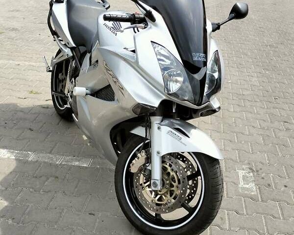 Сірий Хонда VFR 800F Interceptor, об'ємом двигуна 0.78 л та пробігом 45 тис. км за 4400 $, фото 1 на Automoto.ua