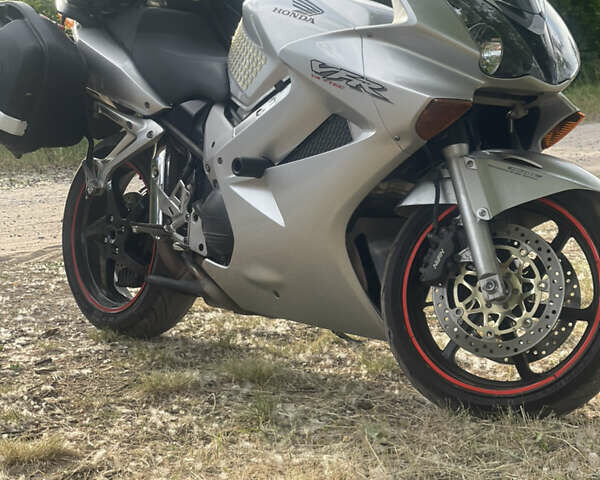 Сірий Хонда VFR 800F Interceptor, об'ємом двигуна 0.78 л та пробігом 51 тис. км за 5300 $, фото 1 на Automoto.ua