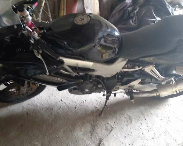 Черный Хонда VTR 1000F, объемом двигателя 1 л и пробегом 20 тыс. км за 2500 $, фото 1 на Automoto.ua