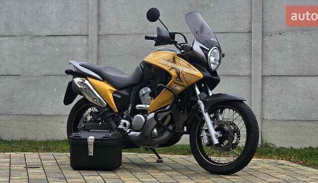 Хонда XL 700V Transalp, об'ємом двигуна 0.68 л та пробігом 38 тис. км за 6120 $, фото 1 на Automoto.ua