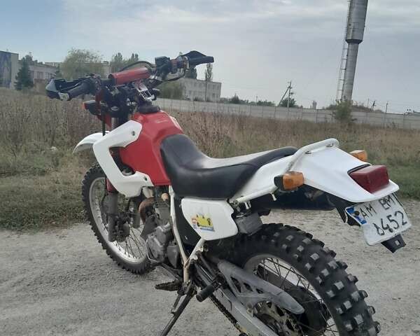Белый Хонда XR 250 Tornado, объемом двигателя 0.25 л и пробегом 15 тыс. км за 2000 $, фото 1 на Automoto.ua