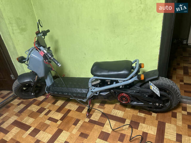 Сірий Хонда Zoomer e, об'ємом двигуна 0 л та пробігом 5 тис. км за 4000 $, фото 1 на Automoto.ua