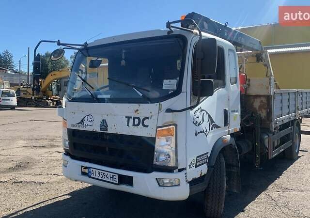 Белый Хово ZZ1317, объемом двигателя 3 л и пробегом 259 тыс. км за 32000 $, фото 1 на Automoto.ua