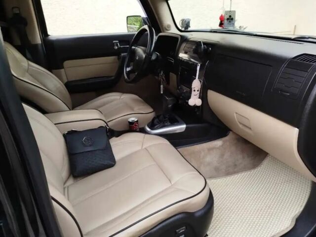 Черный Хаммер Н3, объемом двигателя 3.5 л и пробегом 0 тыс. км за 13700 $, фото 1 на Automoto.ua