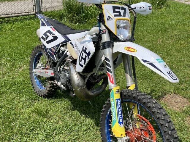 Хускварна TE 300 2019 у Косове на Automoto.ua Хускварна TE 300, об'ємом двигуна 0.3 л та пробігом 0 тис. км за 6200 $, фото 1 на Automoto.ua