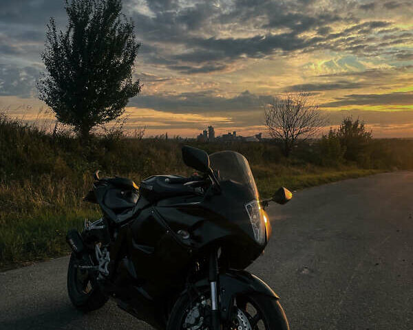 Хьюсонг GT 250R, объемом двигателя 0.25 л и пробегом 29 тыс. км за 2100 $, фото 1 на Automoto.ua