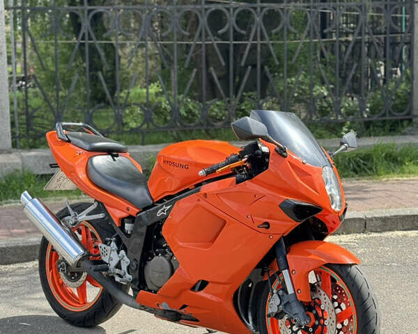 Помаранчевий Хьюсонг GT 250R, об'ємом двигуна 0.25 л та пробігом 19 тис. км за 1899 $, фото 1 на Automoto.ua