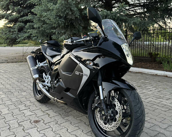 Хьюсонг GT 650R, объемом двигателя 0.65 л и пробегом 13 тыс. км за 4600 $, фото 1 на Automoto.ua