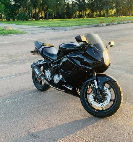 Синий Хьюсонг GT 650R, объемом двигателя 0.65 л и пробегом 36 тыс. км за 2450 $, фото 1 на Automoto.ua