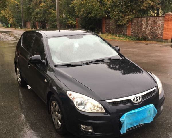 Чорний Хендай 30G, об'ємом двигуна 1.6 л та пробігом 177 тис. км за 7950 $, фото 1 на Automoto.ua