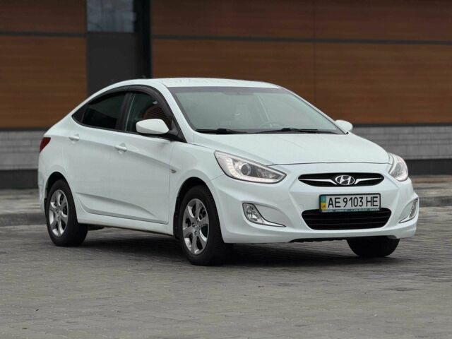 Білий Хендай Акцент, об'ємом двигуна 1.4 л та пробігом 82 тис. км за 9900 $, фото 1 на Automoto.ua